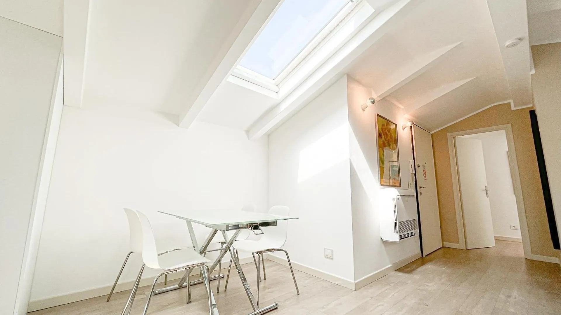 Tony Allard By Winsome Destination 4C Cannes Apartment